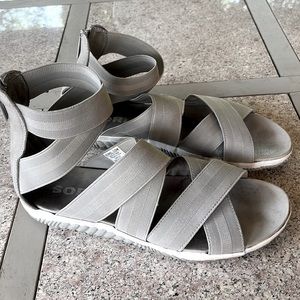 Sorel Out n About Sandal Size 10.5